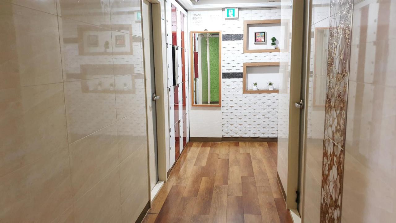 Living Castle Hotel Seul Exterior foto
